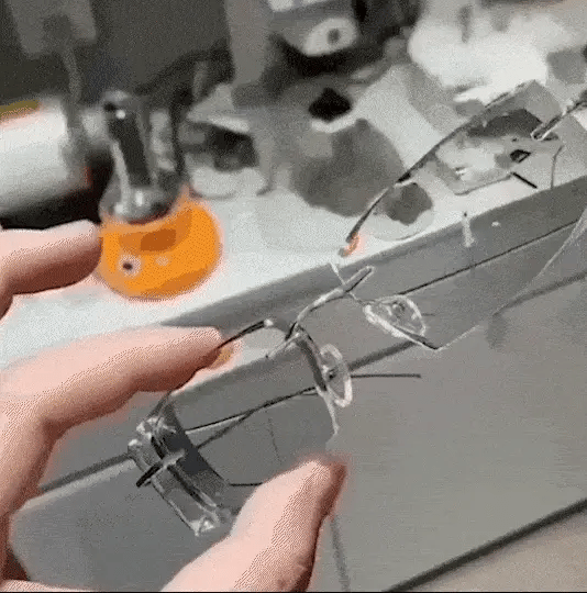 Titanium Vision Glasses (cópia)